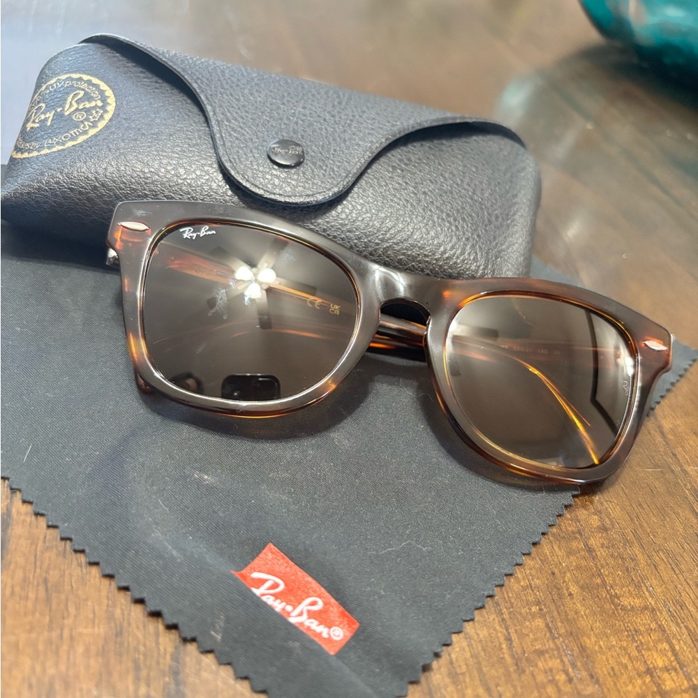 Ray-Ban Sunglasses